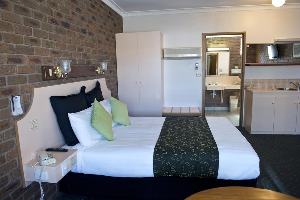Travellers Rest Motor 3*