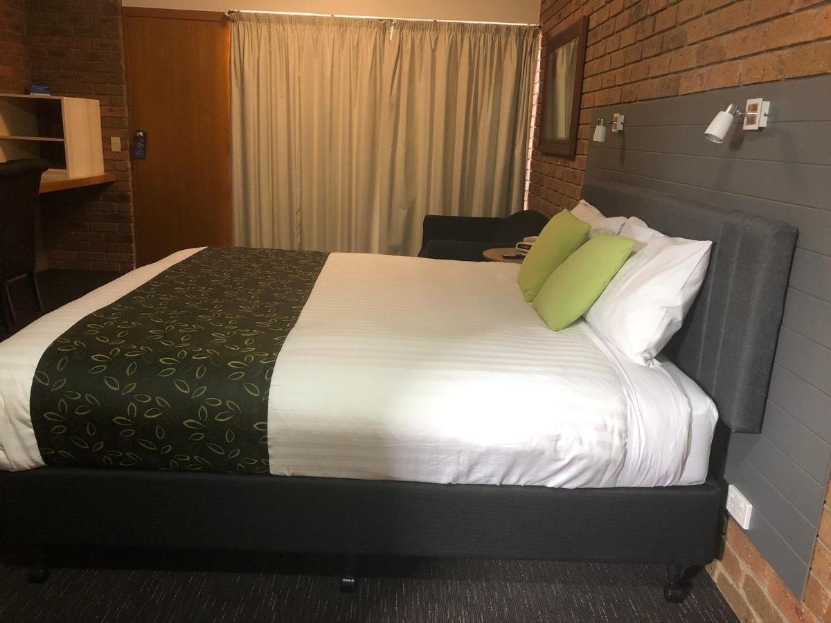Travellers Rest Motor 3*